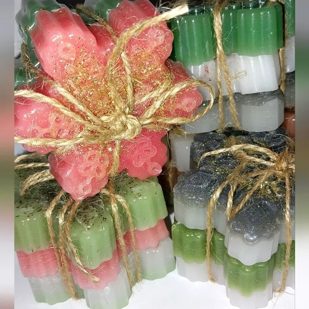Hand crafted snowflake 3piece waxmelts from our Winter Wonderland collection